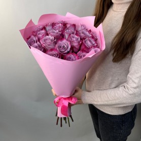 51 розово-персиковая роза