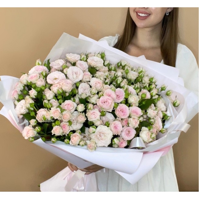 Букет 35 кустовых роз "Нежность" с доставкой в Самаре