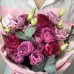 Два сердечка - букет из роз и эустомы